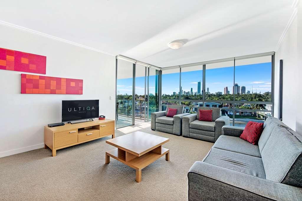 Ultiqa Freshwater Point Resort Broadbeach Gold Coast Room photo