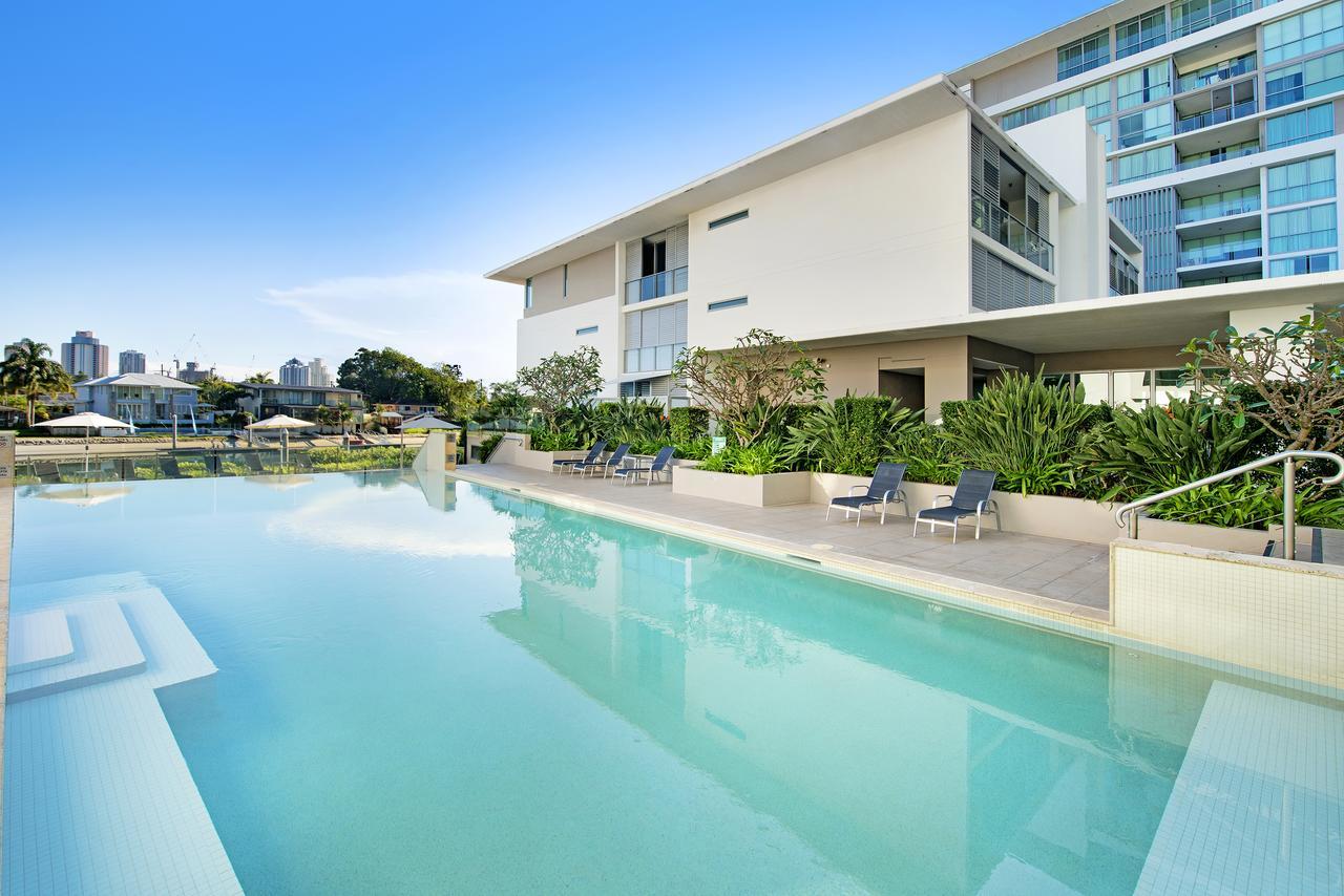 Ultiqa Freshwater Point Resort Broadbeach Gold Coast Exterior photo