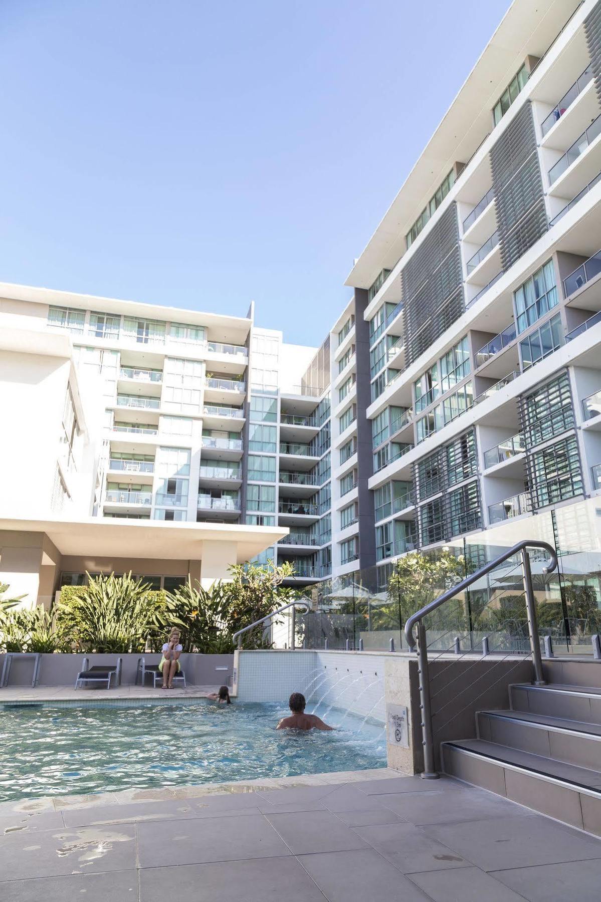 Ultiqa Freshwater Point Resort Broadbeach Gold Coast Exterior photo